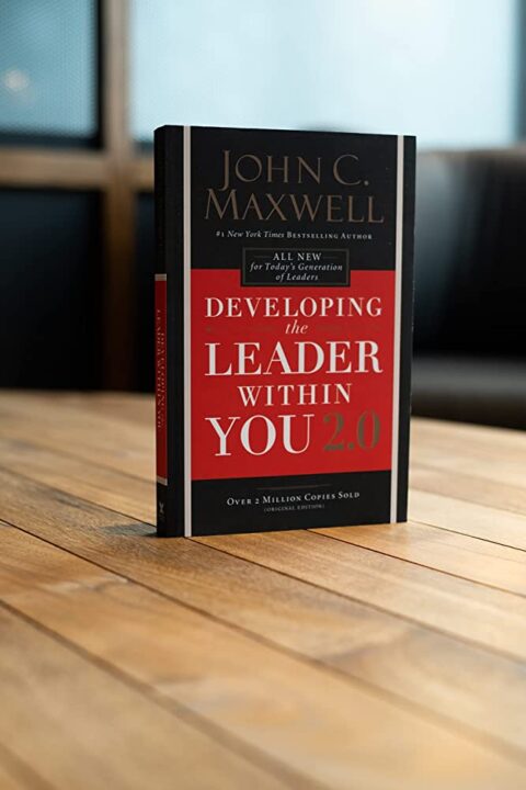 The Top 8 John Maxwell Books Every Leader Should Read | Growth Hackers